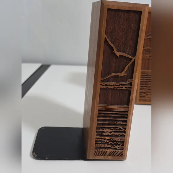 MCM Laser Engraved SolidAmerican Walnut Bookends Seagulls Over the Sea Birds